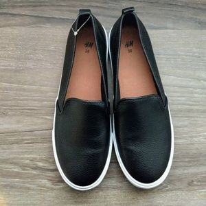 H&M Sneakers size 7 / 38